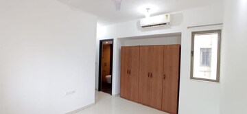 Room in 2 BHK Apartment at Lodha Splendora, Ghodbunder Road – for Sale