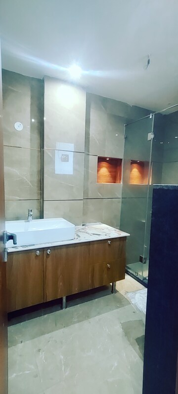 Kitchen in 4 BHK Builder Floor at Ashoka Enclave Faridabad, Sector 34 – for Sale