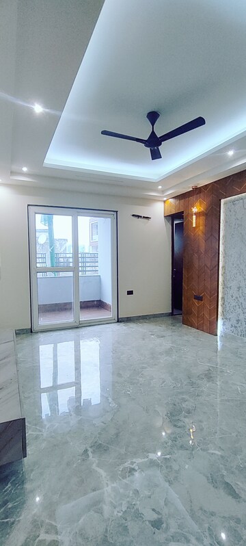 Room in 4 BHK Builder Floor at Ashoka Enclave Faridabad, Sector 34 – for Sale