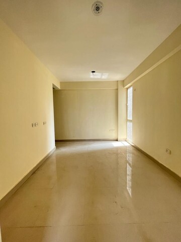 Room in 3 BHK Apartment at Conscient Habitat 78, Sector 78 – for Sale