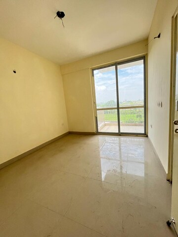 Room in 3 BHK Apartment at Conscient Habitat 78, Sector 78 – for Sale