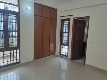 Room in 3 BHK Builder Floor at Ardee City, Sector 52 – for Sale