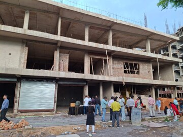  Shop – Exterior View View at Daldal Seoni - for Sale