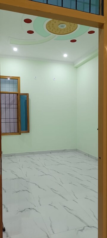 Room in 3 BHK Villa at Gomti Nagar – for Sale