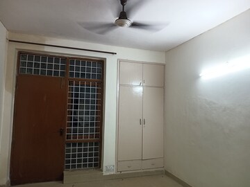 Room in 3 BHK Builder Floor at Ardee City, Sector 52 – for Sale