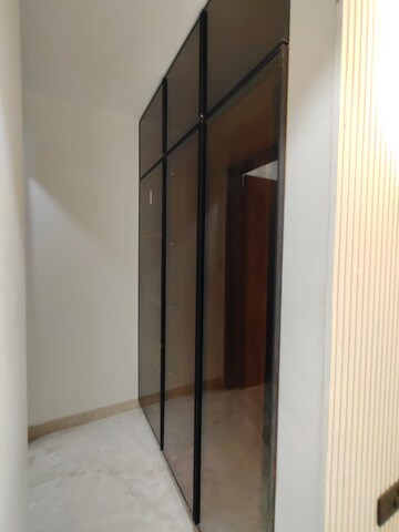 Room in 3 BHK Builder Floor at CS Roseate 63, Sector 63a – for Sale