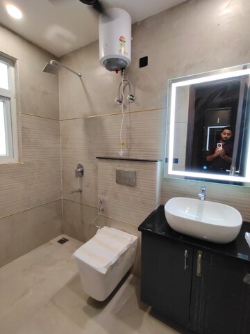 Bathroom in 3 BHK Builder Floor at CS Roseate 63, Sector 63a – for Sale
