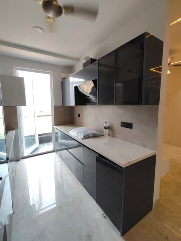 Kitchen in 3 BHK Builder Floor at CS Roseate 63, Sector 63a – for Sale