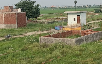 Plot For Sale in Neharpar