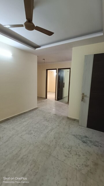 3 BHK Builder Floor For Rent in Raghu Nagar Delhi  7572681