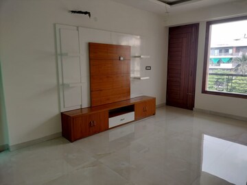 Room in 4 BHK Builder Floor at Sector 4 – for Sale