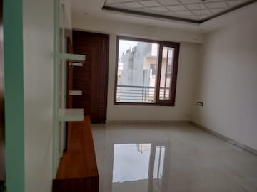 Room in 4 BHK Builder Floor at Sector 4 – for Sale