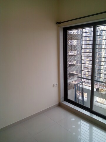 2 BHK Apartment For Rent in Living Essence Kandivali East Mumbai  7572773