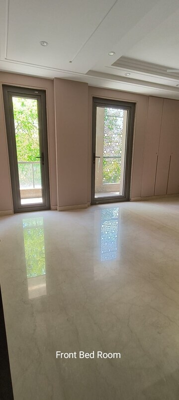 Room in 4 BHK Builder Floor at Greater Kailash Part 3 – for Sale