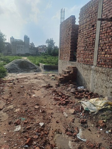 Plot For Sale in Dheeraj Nagar