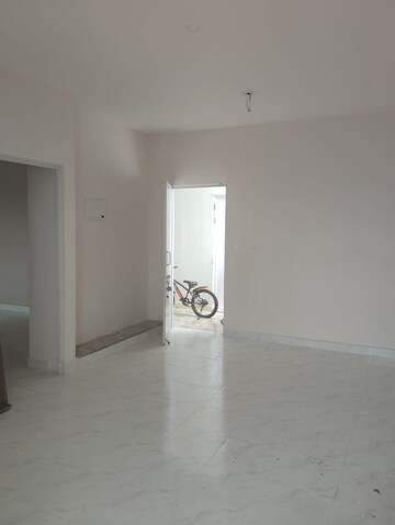 Room in 2 BHK Apartment at Sushant Golf City – for Sale