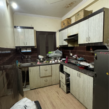 Team Area in 3 BHK Builder Floor at Mohan Garden – for Sale