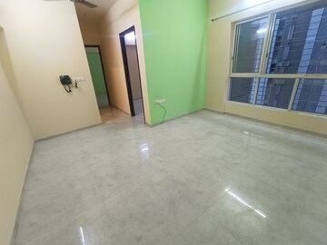 Room in 2 BHK Apartment at Lodha Amara, Kolshet Road – for Sale
