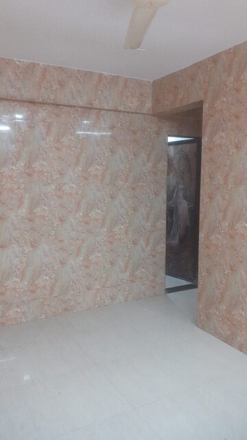 Furnished Amenities in 1 BHK Apartment at Mukta Mahek, Kandivali East – for Sale