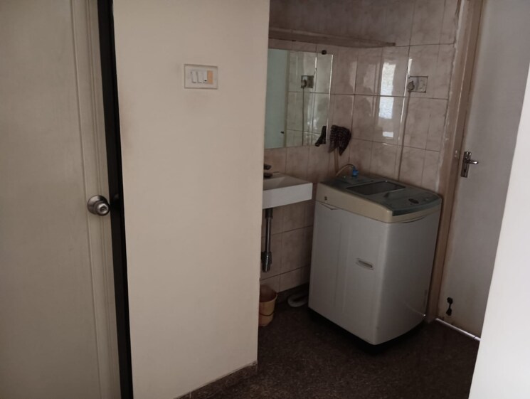 Bathroom, parth-dimple-heights 3 Bedroom 1350 Sq.Ft. Apartment In Kandivali East Mumbai 7573950