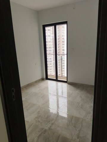 Room in 3 BHK Apartment at Risland The Icon, Dhokali – for Sale