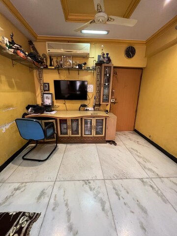 Room in 1 BHK Apartment at Nerul Sector 23 – for Sale