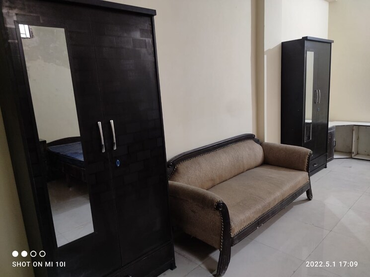 Room, sector 71 Pg For Girls In Sector 71 7574048