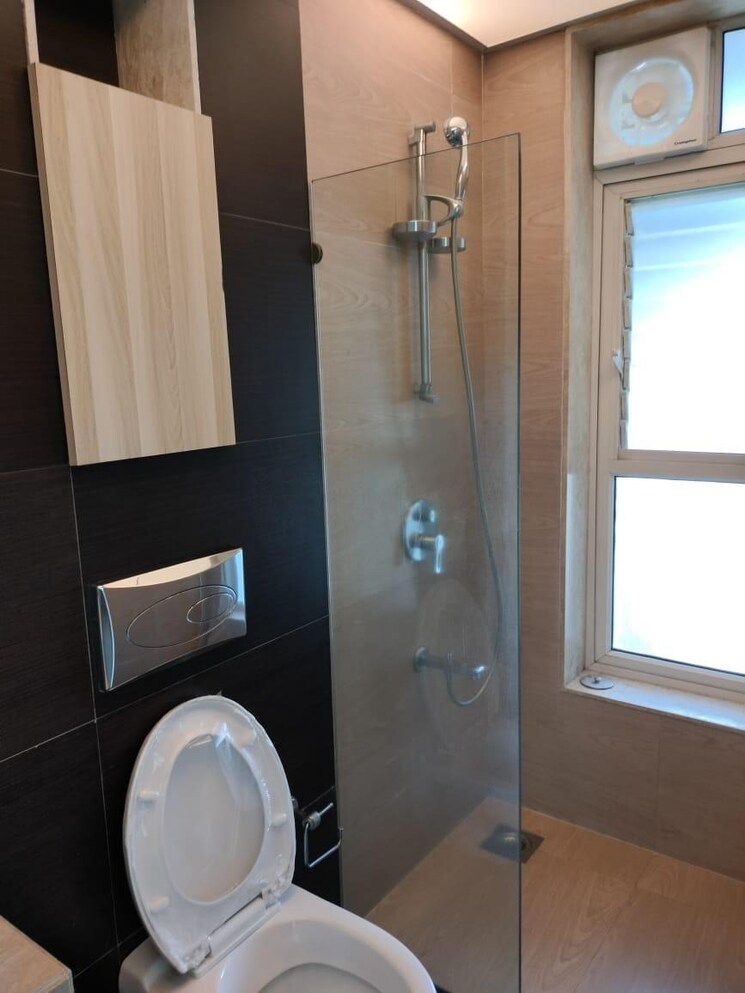 Bathroom, raheja-atlantis 4 Bedroom 3000 Sq.Ft. Apartment In Lower Parel Mumbai 7574168