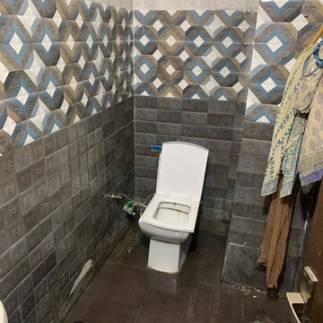 Bathroom in 2 BHK Builder Floor at Kishanpura – for Sale