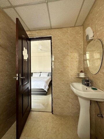 Bathroom in 2.5 BHK Apartment at Omaxe Grand Omaxe, Gomti Nagar – for Sale