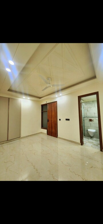 Room in 2 BHK Builder Floor at Chattarpur – for Sale