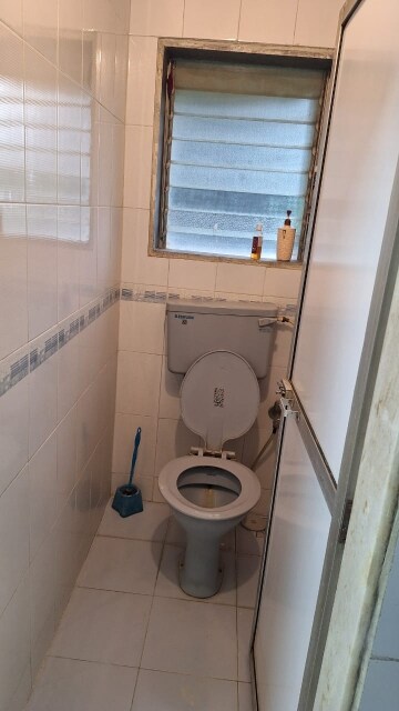 Bathroom in 1 BHK Apartment at Akal CHS, Andheri East – for Sale
