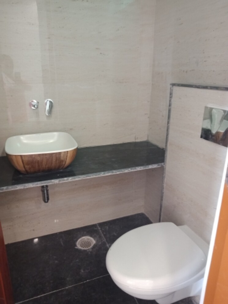 Attached Bathroom, gomti nagar 3 Bedroom 1100 Sq.Ft. Independent House In Gomti Nagar Lucknow 7574801