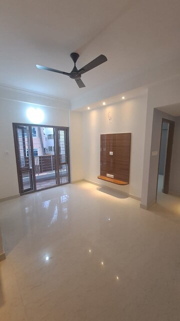 रेसिडेन्शियल फ्लॅट वर्ग फुट फॉर रेंट इन इंदिरानगर बैंगलोर  7574836