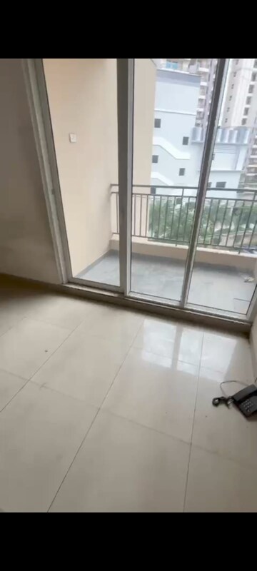 Room in 3 BHK Apartment at Gaur City 2 - 16th Avenue, Sector 16c Greater Noida – for Sale