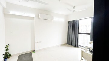 Room in 1 BHK Apartment at Lodha Casa Viva, Majiwada – for Sale