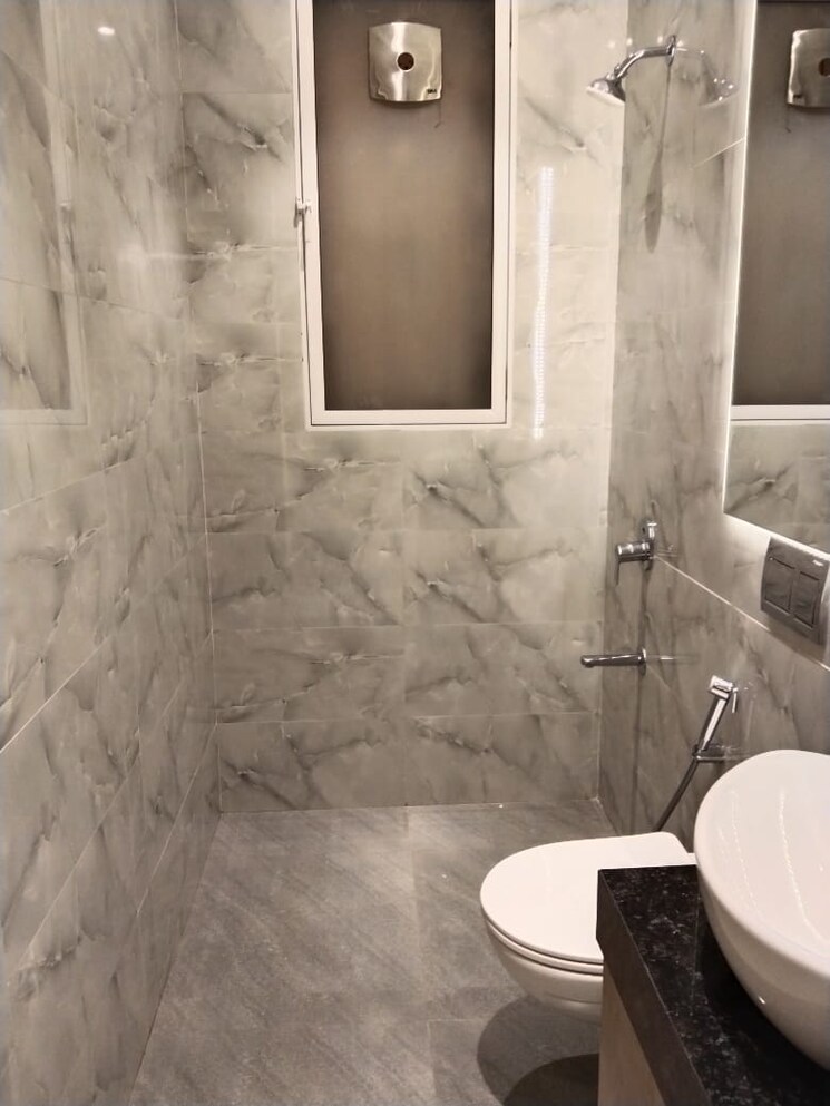 Bathroom, ss-balaji-krishna 2 Bedroom 614 Sq.Ft. Apartment In Thakurli Thane 7575289