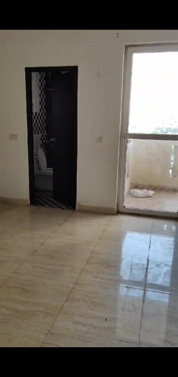 Room in 3 BHK Apartment at Ansal Royal Heritage, Sector 70 – for Sale