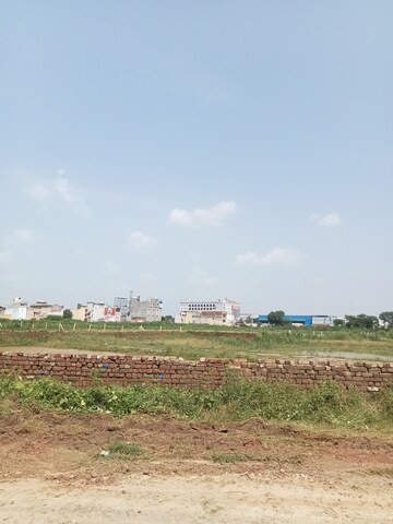 Plot For Sale in Sector 16