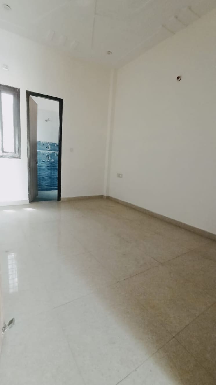 Room, ganga nagar 3 Bedroom 100 Sq.Yd. Villa In Ganga Nagar Meerut 7575523
