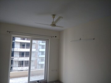 Room in 2 BHK Apartment at Exotica Dreamville, Sector 16c Greater Noida – for Sale