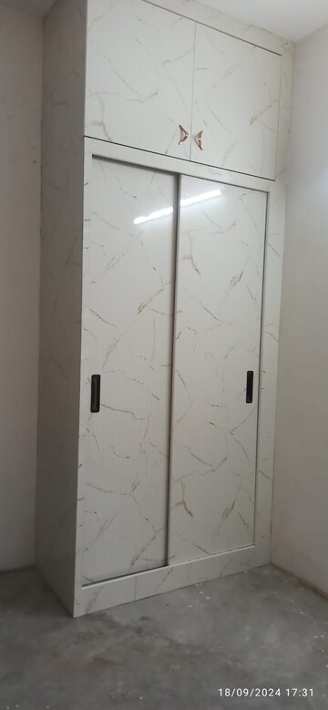 Furnished Amenities in 2 BHK Apartment at Divyansh Flora, Sector 16c Greater Noida – for Sale