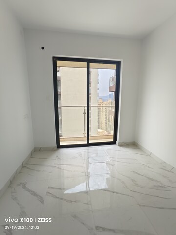 Room in 2 BHK Apartment at Risland The Icon, Dhokali – for Sale