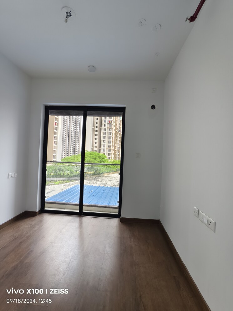 Room, risland-the-icon-phase-2 2 Bedroom 671 Sq.Ft. Apartment In Dhokali Thane 7575802