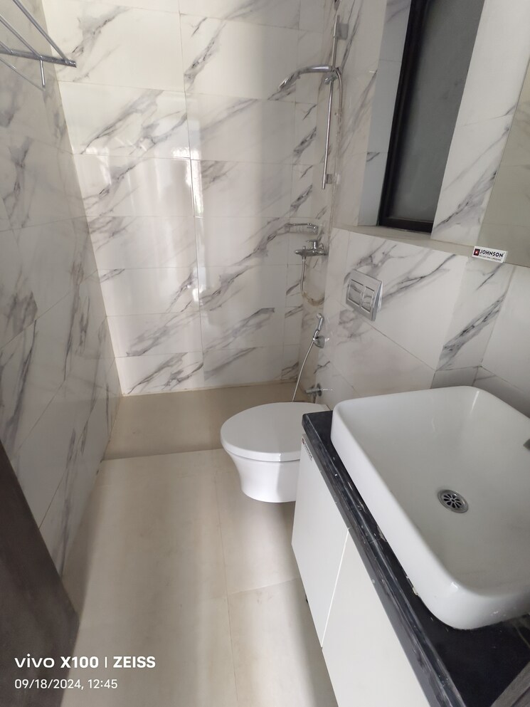 Bathroom, risland-the-icon-phase-2 2 Bedroom 671 Sq.Ft. Apartment In Dhokali Thane 7575802