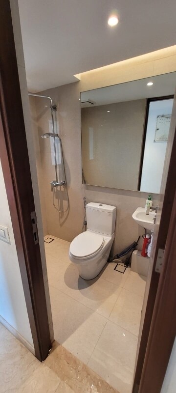 Bathroom in 2.5 BHK Apartment at Hiranandani Cardinal, Ghodbunder Road – for Sale