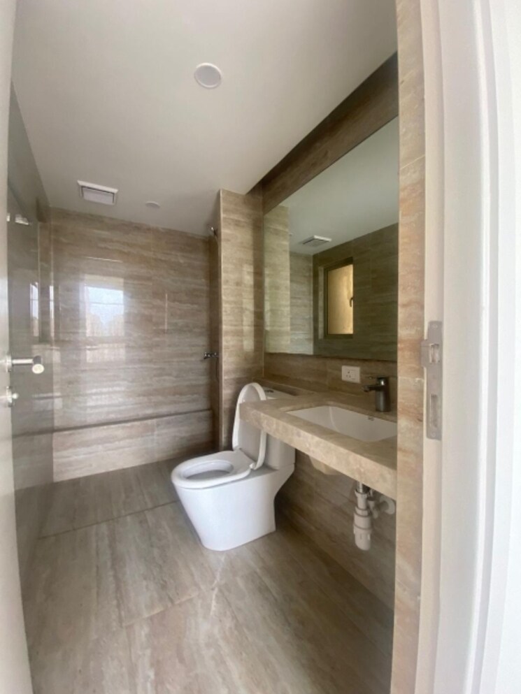 Bathroom, hiranandani-eagleridge-wing-b 3 Bedroom 999 Sq.Ft. Apartment In Ghodbunder Road Thane 7575926