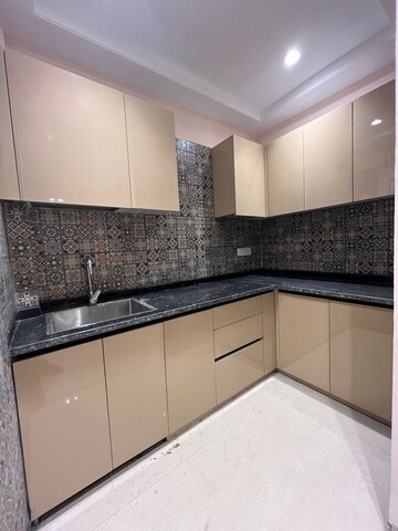 Kitchen in 3 BHK Builder Floor at Palm Residency Chhatarpur, Chattarpur – for Sale