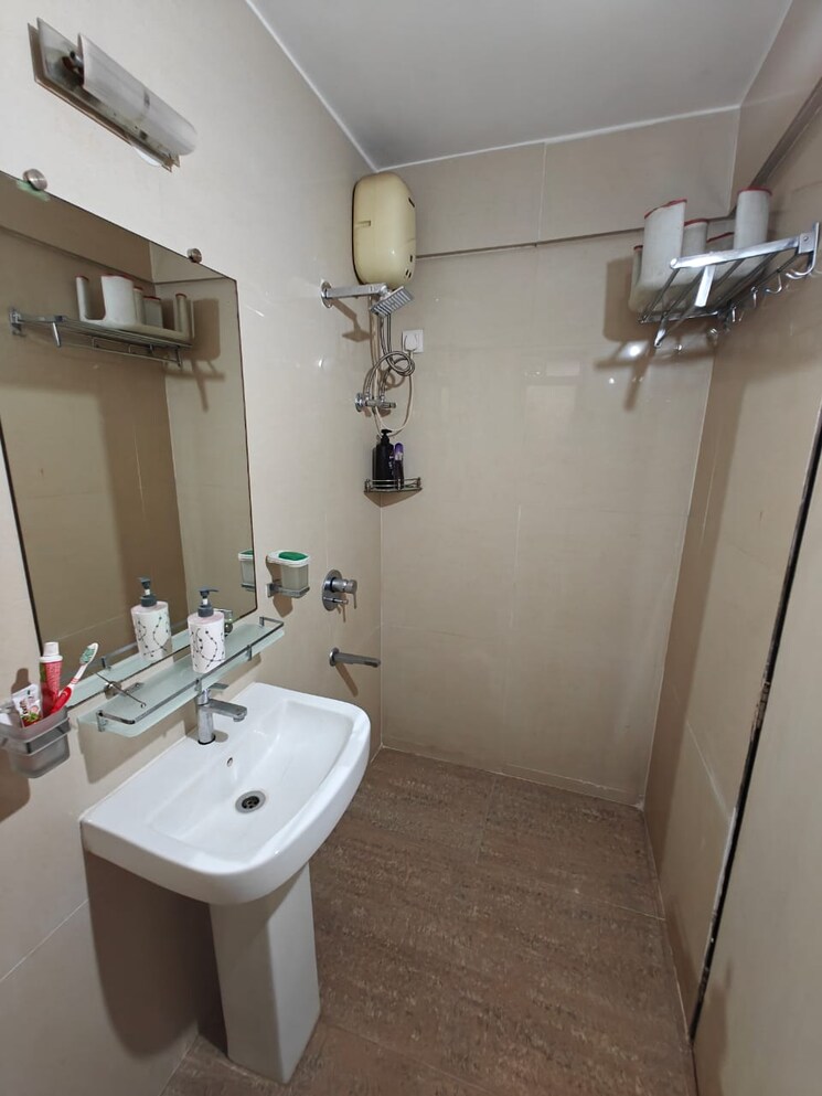 Bathroom, devashree-park 3 Bedroom 1400 Sq.Ft. Apartment In Kolshet Road Thane 7576133
