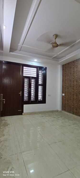 2 BHK Builder Floor For Resale in Express Square Vasundhara Sector 10 Ghaziabad  7576501